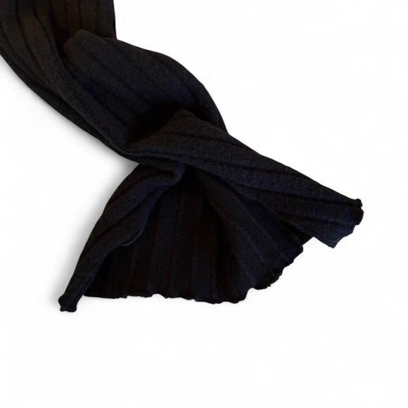 Out from under soft Black ribbed crop top with slit long sleeves - Picture 3 of 3